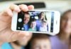 BH terá oficina para tirar fotos do celular e transformá-las em álbuns de família Família tirando foto