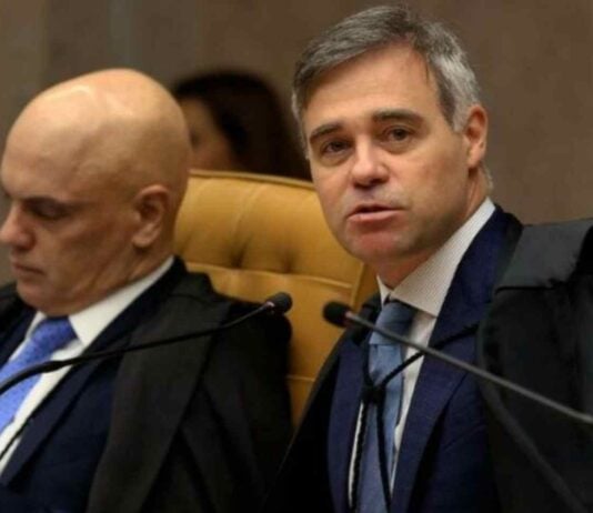 alexandre de moraes e andré mendonça