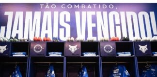 Camisa do Cruzeiro sem patrocínio