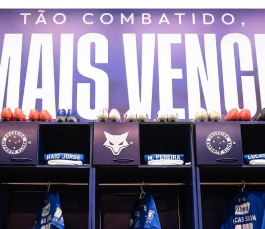 Camisa do Cruzeiro sem patrocínio