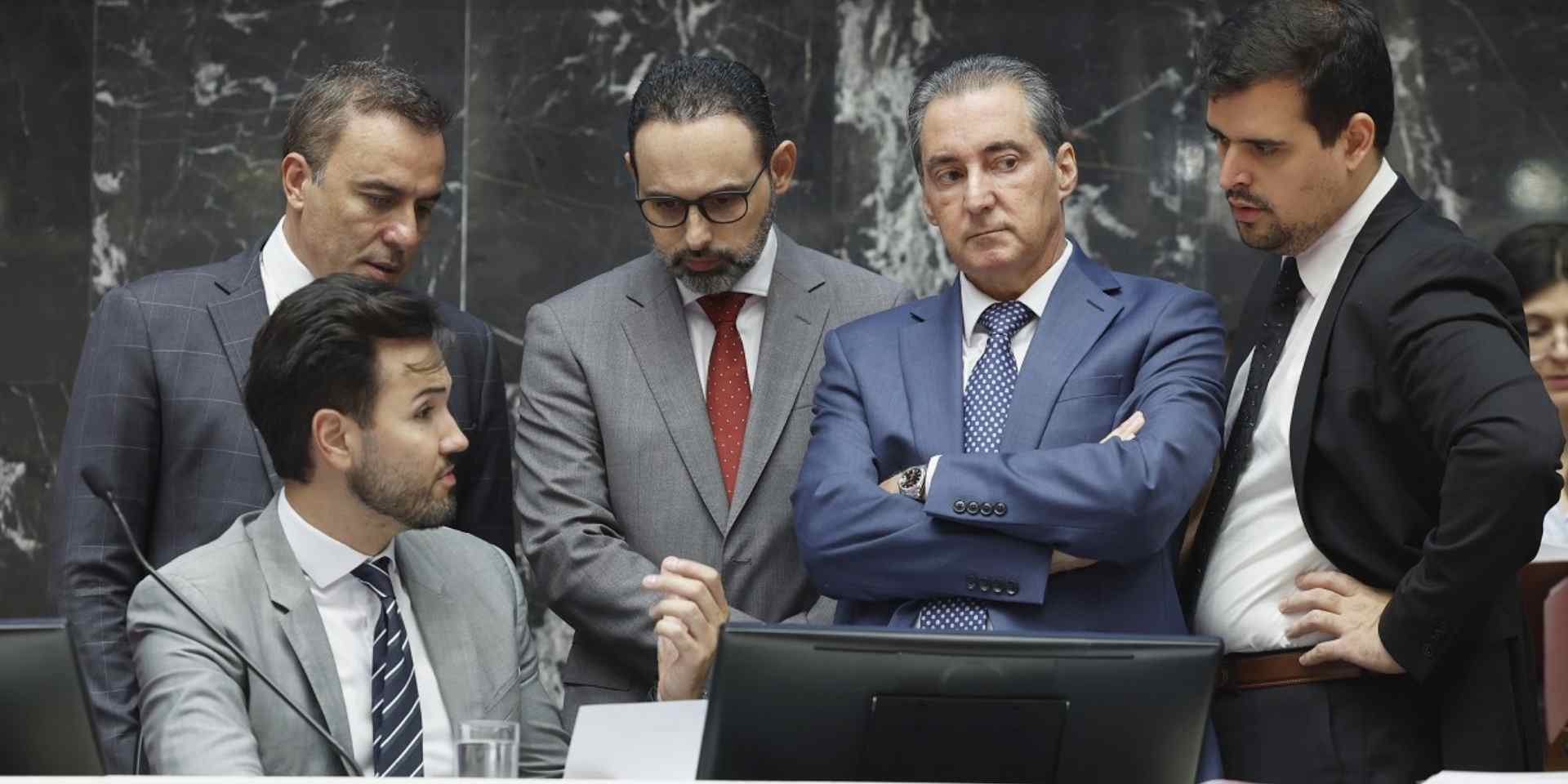 _deputado minas gerais Ulysses Gomes tadeu leite e joão magalhães